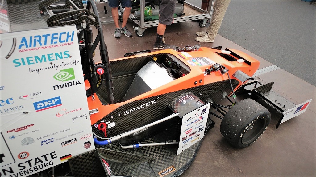siemenssoftware's tweet photo. Take a closer look at how students are using Siemens software in one of the most advanced #SAE competition in the world ➡️ https://t.co/nkdfWXnzqe @FormulaStudentG #FSG21 https://t.co/PW2bC7l8Zk
