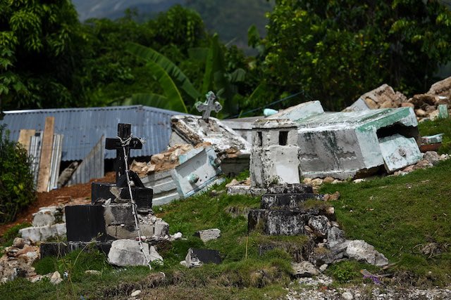 joyandhopehaiti's tweet photo. In a weekend @washingtonpost story reporters @Anthony_Faiola @Widlore Merancourt, @A_Coletta &amp; photographer @joshua_lott told story of schools, churches &amp; hospitals damaged by Haiti earthquake.
A reminder of the need for the work we’re committed to every day in #Haiti
📸 Lott https://t.co/rIkOkcV7sx