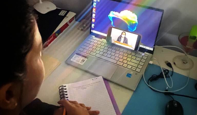 JavierCorderoS3's tweet photo. #SNTEporLosDerechos 🕊️
#NosVemosEnLaEscuela 🏤

Vital en #RegresoAClases 🎒 aplicar relajación mental 🧠 musicoterapia 🎼 y expresión artística 🎭 para que alumnos regulen efectos 🙇 abordan en webinar #SNTE 🍎📚 @CNDH 🕊️ "Estrategia para manejo de emociones” en era #COVID19 🦠 https://t.co/WUYdrZ3YdU