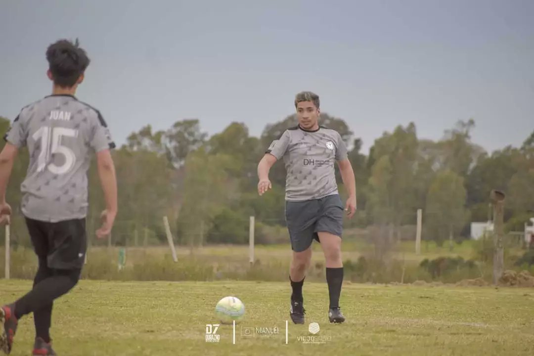 ArsenalDurazno's tweet photo. Algunas fotos de lo que fue la 6ta fecha frente a 4 bocas FC
⚽@DuraznoSeven
📸@soymanu_nico
#DaleArsenal ⚪⚫ https://t.co/8hmn3JUxun