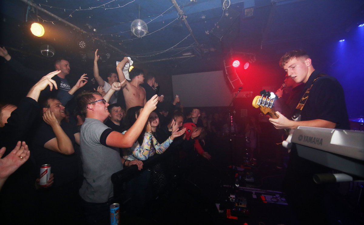 GAimages's tweet image. A little of the carnage at the end of the gig on Friday. The love for these lads flowed onto the stage. @__thewired @Leadmill