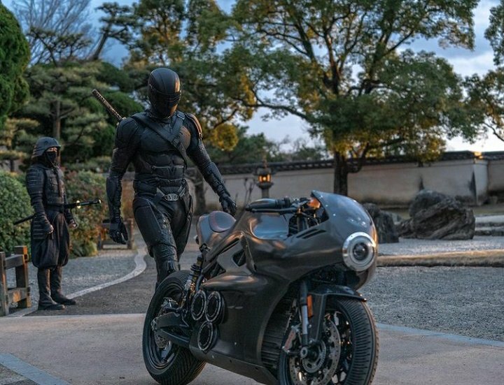 electric bike. #SnakeEyes #HenryGoldkng 