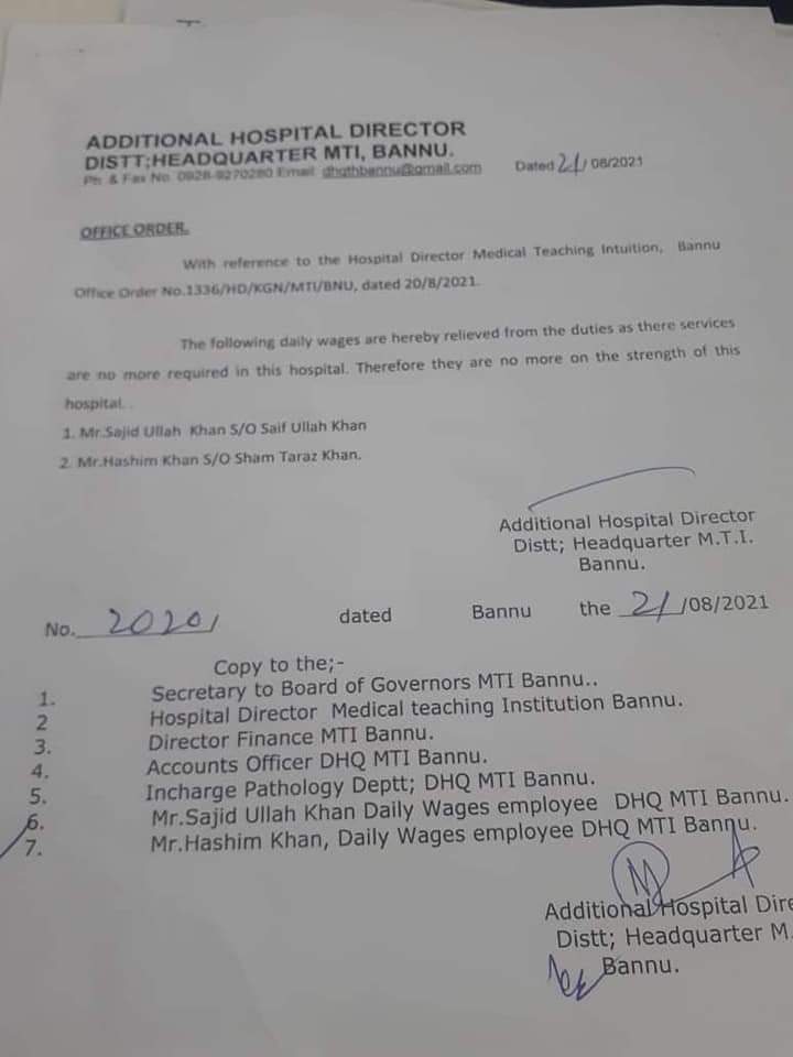 ydakp_official's tweet photo. کرپٹ عناصر کے حلاف ،  MS DHQ bannu ڈاکٹر نعمت اللہ خان صاحب کی بھر پور حمایت کا علان کرتے ہے ۔
سیاسی ٹولہ اور برائے نام صحافی ، BOG کے زریعے ، ڈاکٹر نعمت اللہ خان پر دباؤ بڑھا رہے ہیں ، جو کہ ناقابل قبول ہے ۔
یہ لوگ لیبارٹری اور X-RAY میں ، لاکھوں کے کرپشن میں ملوث تھے ۔ ۔ ۔ https://t.co/ErxgUdEXtn