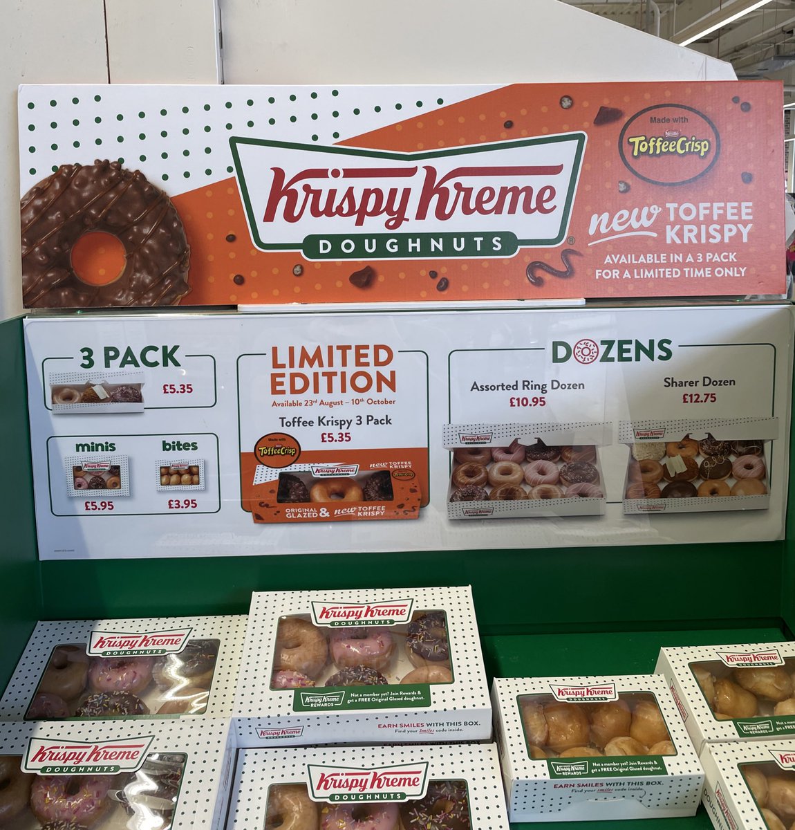 All_Things_New_'s tweet photo. Toffee Crisp x Krispy Kreme! 🍩🤤 @krispykremeUK @NestleUKI #toffeecrisp #chocolate #doughtnut #wellthisisnew https://t.co/d5PfkjCuU9