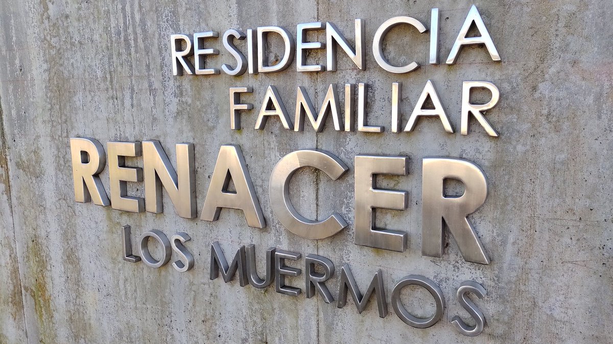 Sename Los Lagos (@senameloslagos) on Twitter photo Equipo #Sename acompaña a coordinadora implementadora de @MejorNinez en la región, <a href="/Paulina_ConchaF/">Paulina Concha Ferrada</a>, y al alcalde de #LosMuermos, #SergioHaeger, en visita a residencia de niñas #Renacer como parte del proceso de traspaso al nuevo servicio de protección especializada. Equipo #Sename acompaña a coordinadora implementadora de @MejorNinez en la región, <a href="/Paulina_ConchaF/">Paulina Concha Ferrada</a>, y al alcalde de #LosMuermos, #SergioHaeger, en visita a residencia de niñas #Renacer como parte del proceso de traspaso al nuevo servicio de protección especializada.