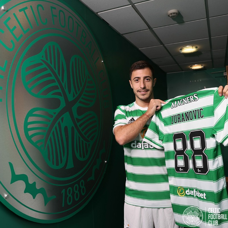 CelticFC's tweet photo. ๐ Welcome to Paradise, our new 8โฃ8โฃ - Josip Juranovic! ๐ขโช๏ธ
#WelcomeJuranovic ๐ญ๐ท