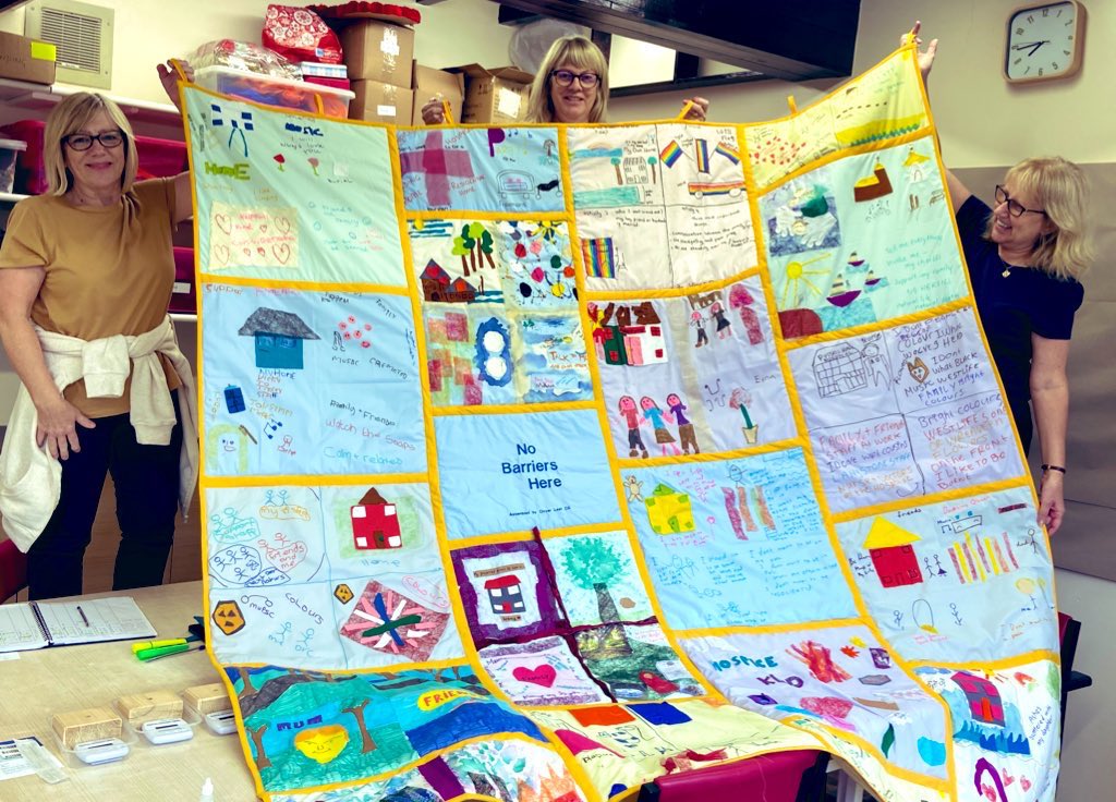 NoBarriersHere's tweet photo. Thank you to everyone who took part in these courageous conversations, sharing #whatmattersmost at end of life for our community #acp art installation. 

A heartfelt thank you @CloverLeafcg for sewing together and padding this beautiful quilt.. to be displayed in #Dudley soon! https://t.co/Vc4AkDOlna