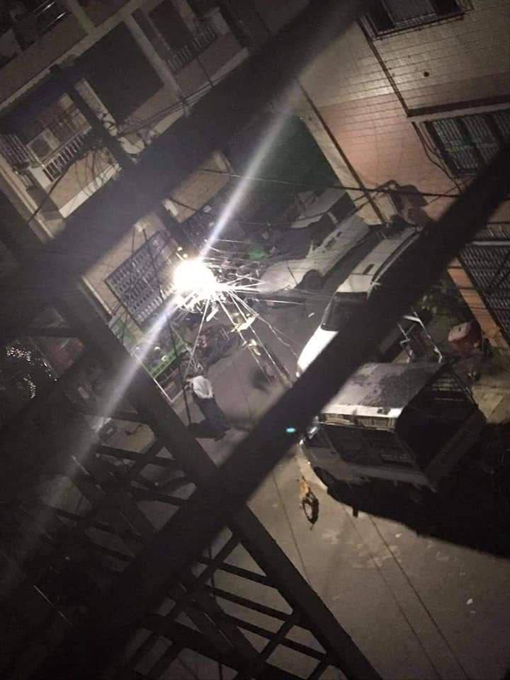 SAC in 2 police cars &amp; 2 military trucks stormed People’s Quarter ward 4, SanChaung Tsp &amp; abducted innocent people with the help of military’s informants. JUNTA USES ASEAN AS SHIELD #Aug23Coup  #WhatsHappeningInMyanmar  <a href="/UN/">United Nations</a> <a href="/antonioguterres/">António Guterres</a> <a href="/ASEAN/">ASEAN</a> <a href="/hrw/">Human Rights Watch</a>