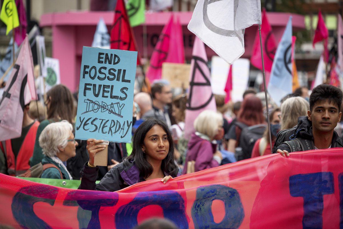 XRLondon's tweet photo. The emergency is clear. What's your response? 

Join the #ImpossibleRebellion

#ExtinctionRebellion https://t.co/nU9yZYPuZd