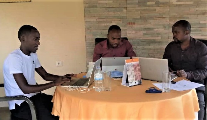 BIOVentures's tweet photo. This past wknd, Jean Bosco Ndayambaje @RwandanMOH, Vedaste Hategekimana @RBC and Emile Munyembaraga @UniRwanda completed tech review of the #cervicalcancer module developed by @MSDRTC Fellows @kimjbotha @JenBarrickman and Emri Roux. #RTCFellows #oncologyeducation #primaryhealth https://t.co/2aSjFre7YU