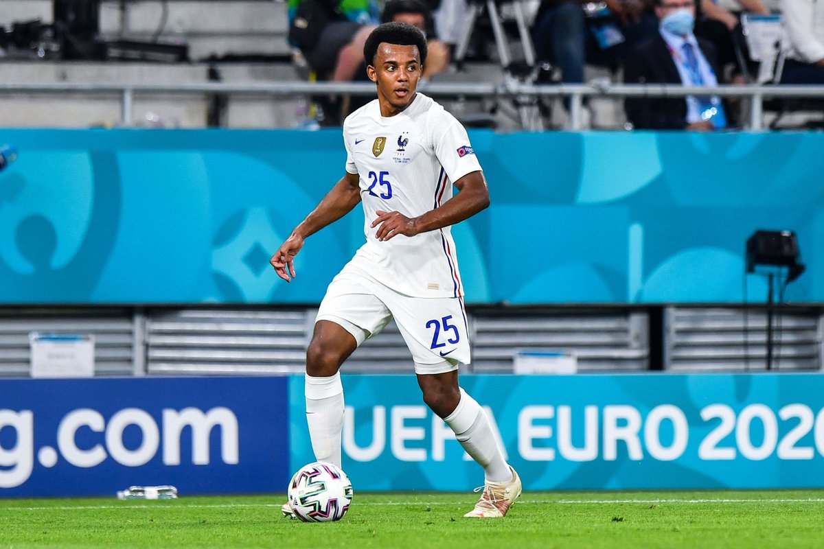 lnstantFoot's tweet photo. Jules Koundé est tombé d’accord sur un contrat de 5 ans avec Chelsea ! 

Le défenseur international français attend que son club (FC Séville) et Chelsea tombent d’accord ! Il ne forcera pas son départ. 

À noter que Kurt Zouma est en route vers West Ham. (@FabrizioRomano) https://t.co/L01FCDW9AR