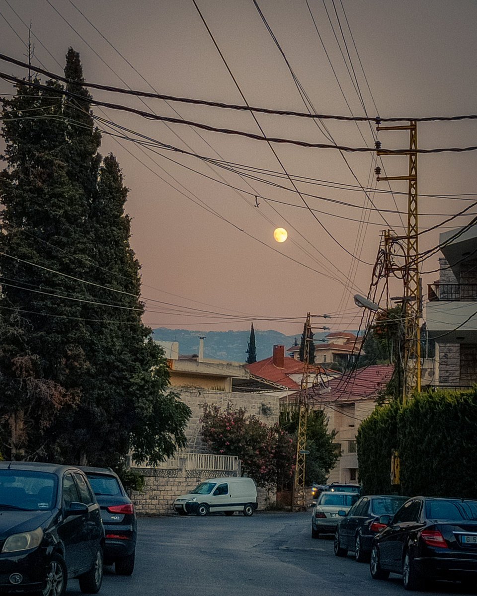 Fadi_Dalati's tweet photo. It is going to be a #fullmoon night………
#lebanon #Koura #Amioun #moon #لبنان_ليس_بخير https://t.co/8gqryGiYEL