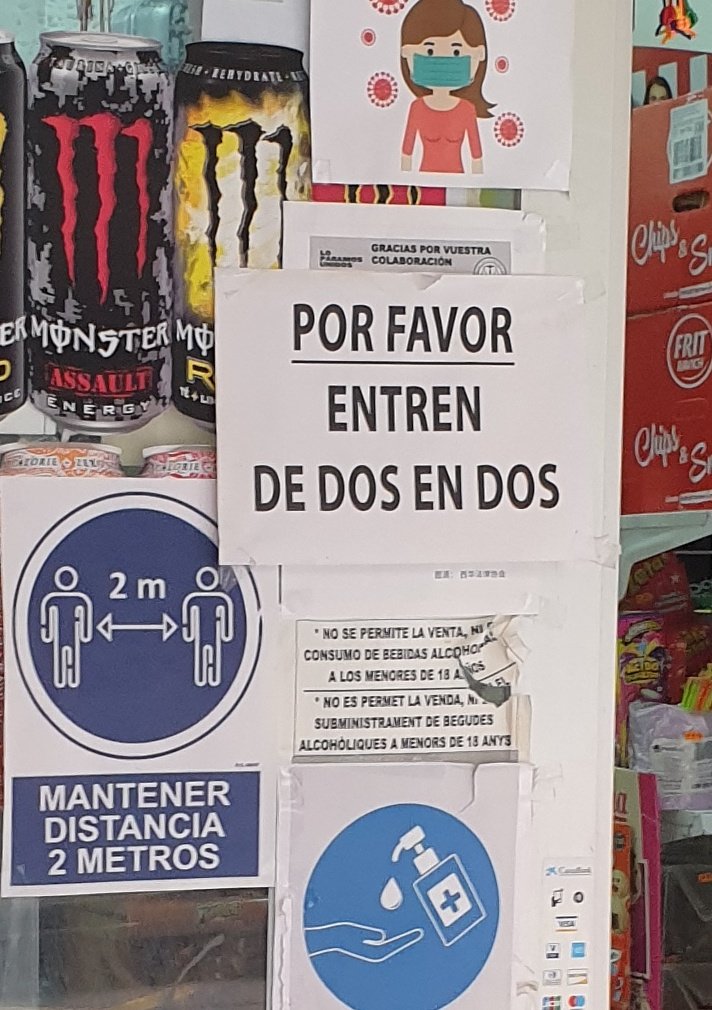 jibanez79's tweet photo. Busco acompañante para poder entrar y comprarme unos chicles. #chistesmalos #absurdo #noentiendonada https://t.co/FlLWPXa1hy