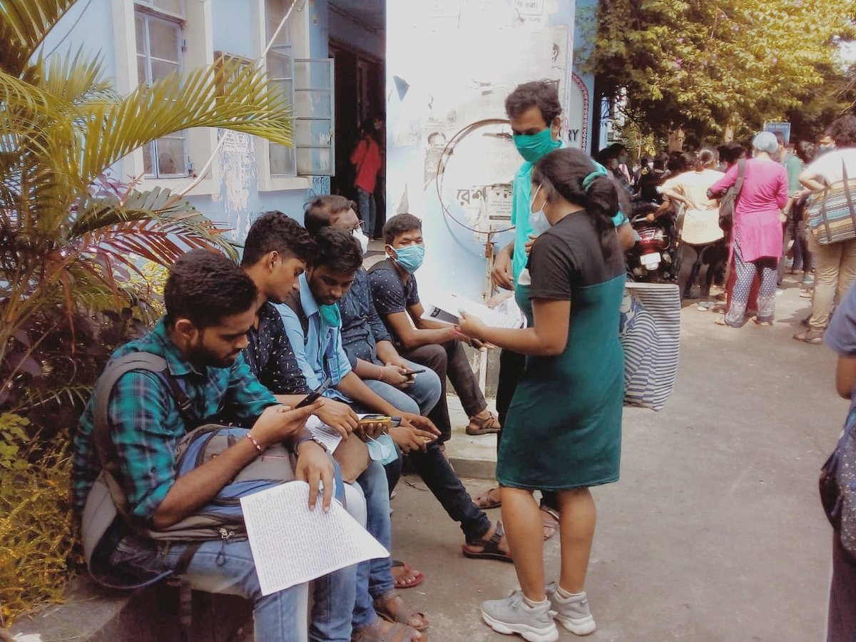 aisa_ju's tweet photo. AISA Jadavpur University unit campaigns against digital divide. with leaflet and posters demanding the opening of campus. 
#aisa #saynotodigitaldivide
#reopencampus https://t.co/FJaVY7qLQd