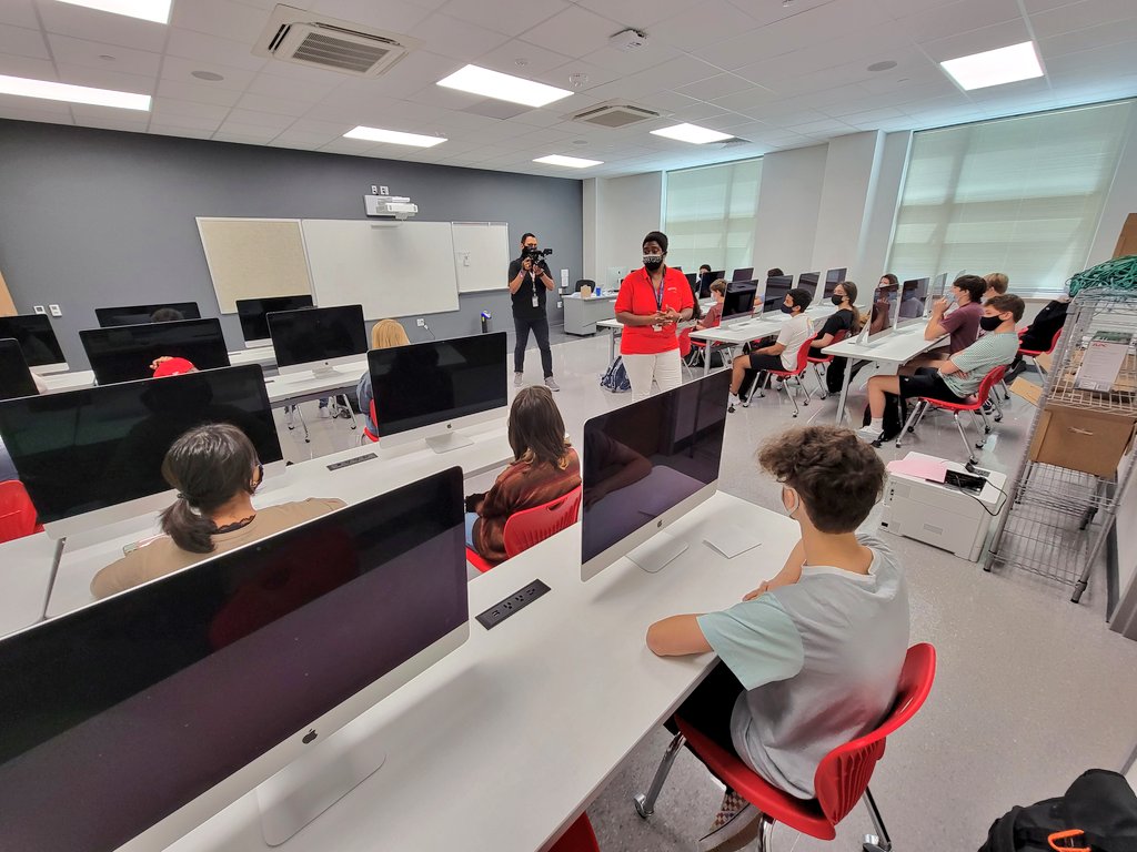 "It was emotional," <a href="/BellaireHigh/">Bellaire High School</a> CTE teacher Tania Andrews said, helping students navigate the #newschool as she reflected on welcoming students back this morning, some for the first time in almost 18 months. #2012Bond #BuildingaLegacy #BuildHISD <a href="/HoustonISD/">Houston ISD</a> @m_squaredBHS