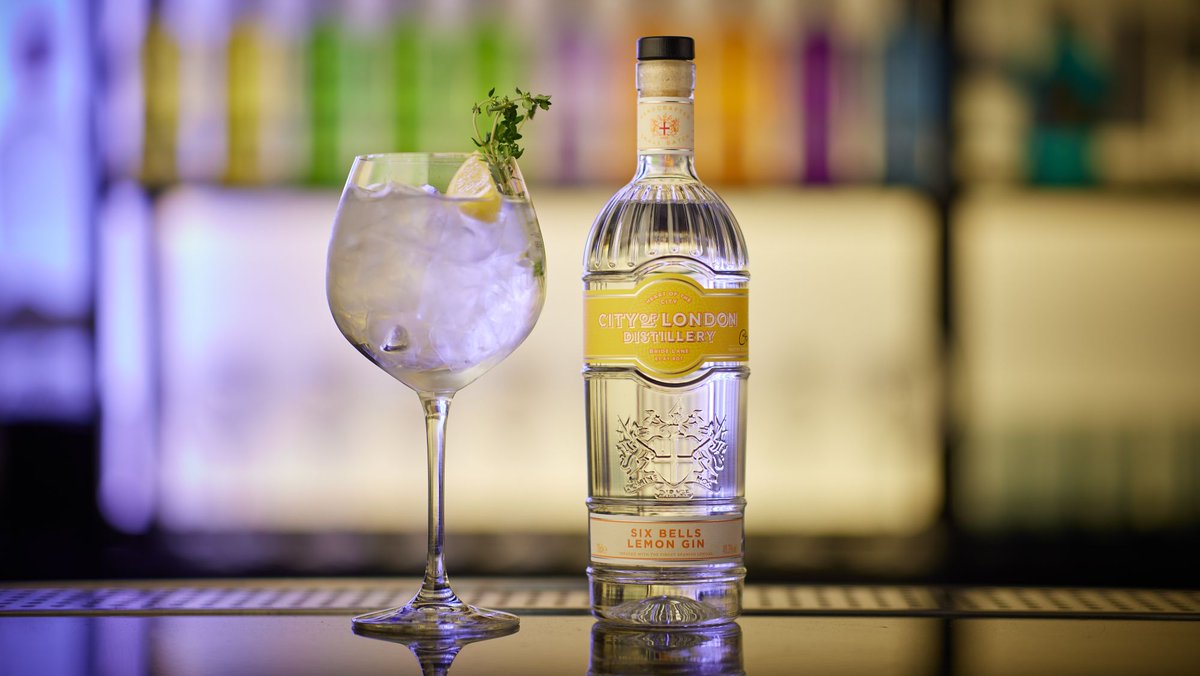 COLDistillery's tweet photo. Serving up a seriously delicious summer sipper 👌

This simple yet satisfying #CityofLondonDistillery Six Bells Lemon Gin and tonic serve is the perfect thirst quencher! Bursting with notes of vibrant juniper &amp; zesty lemon, it’s sure to bring the summer vibes to your week. 🍋 https://t.co/i8W3s5VrhN