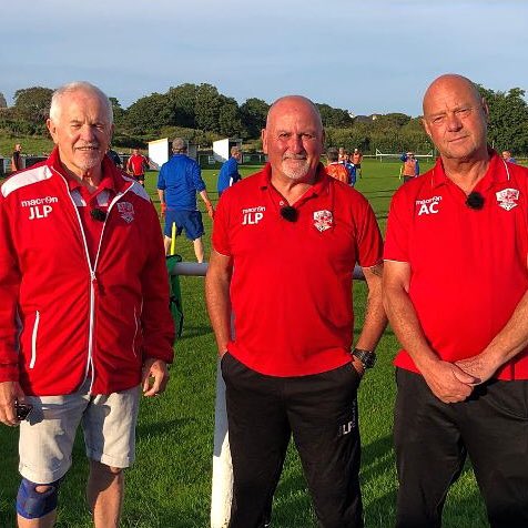 amlwchtownfc's tweet photo. Diolch i hen ffrind CPD Tref Amlwch @OwainTJones17 a chriw @HenoS4C am ddod draw i Lôn Bach heno! Rhoi sylw haeddiannol i ser Cymru a holl aelodau’r garfan peldroed cerddedd!!! 💙🏴󠁧󠁢󠁷󠁬󠁳󠁿 https://t.co/ba6wdeR2YC