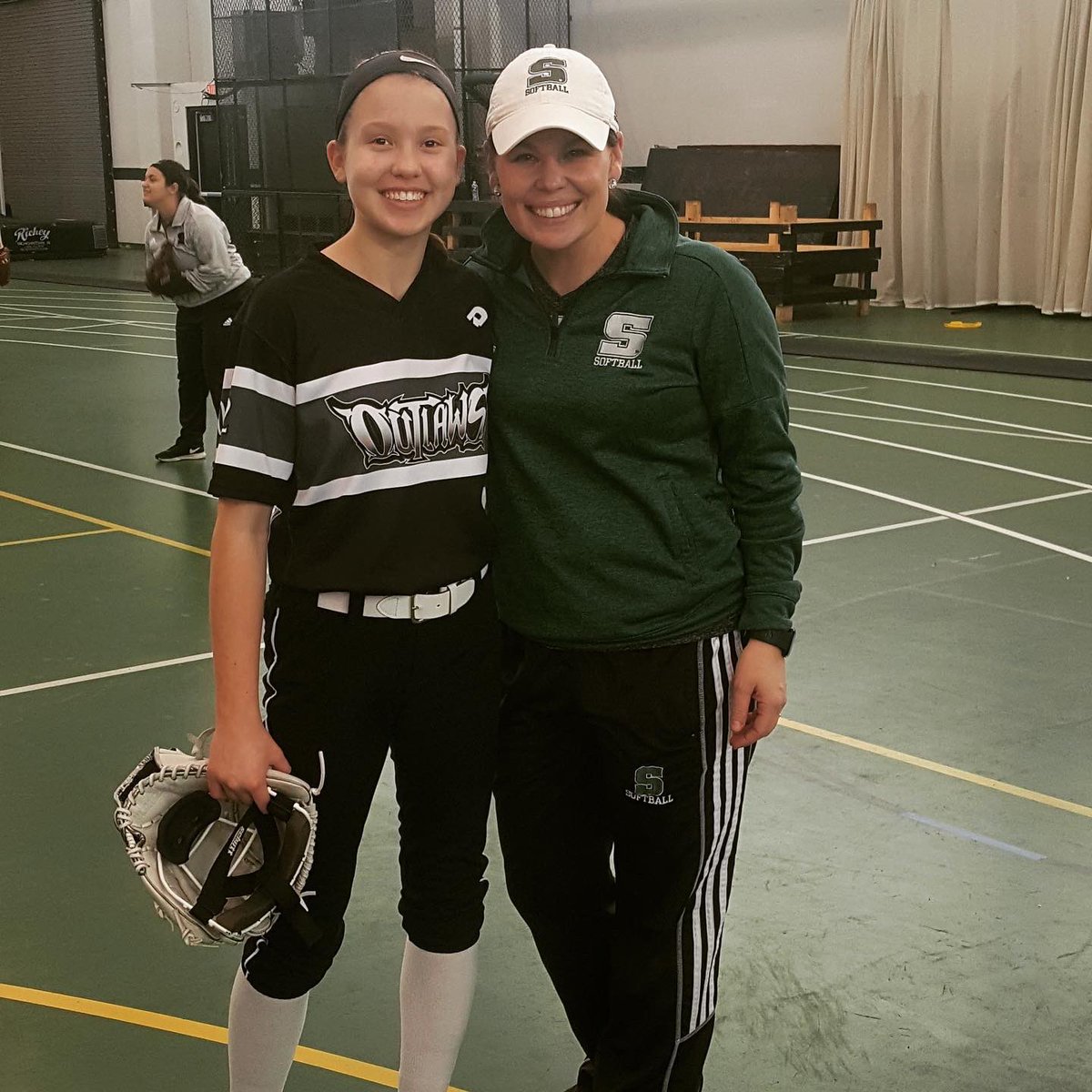 MackenzieBork23's tweet photo. GO SRU!! 💚🤍 @SRU_Softball https://t.co/7lgU29cyp6