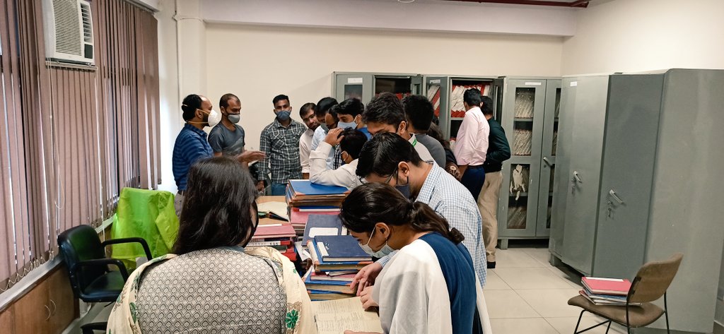 iis_now's tweet image. Today's attachment with 'Office of the Registrar of Newspapers For India' was a great learning experience. Various statutory and non-statutory functions were explained holistically. Interaction with @PrakashSatyen (Press Registrar) was very thought provoking.