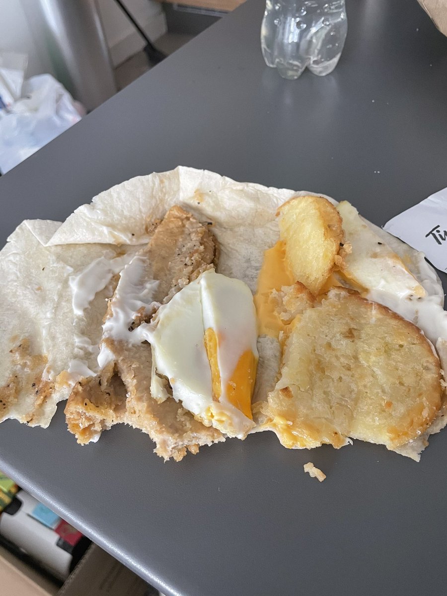 ElliotLyte's tweet photo. @timhortonsuk vegan wrap with American cheese and egg? Guys this is totally unacceptable.  I haven’t eaten either for five years. I get very sick with any dairy!! https://t.co/kz1xb1QUeL