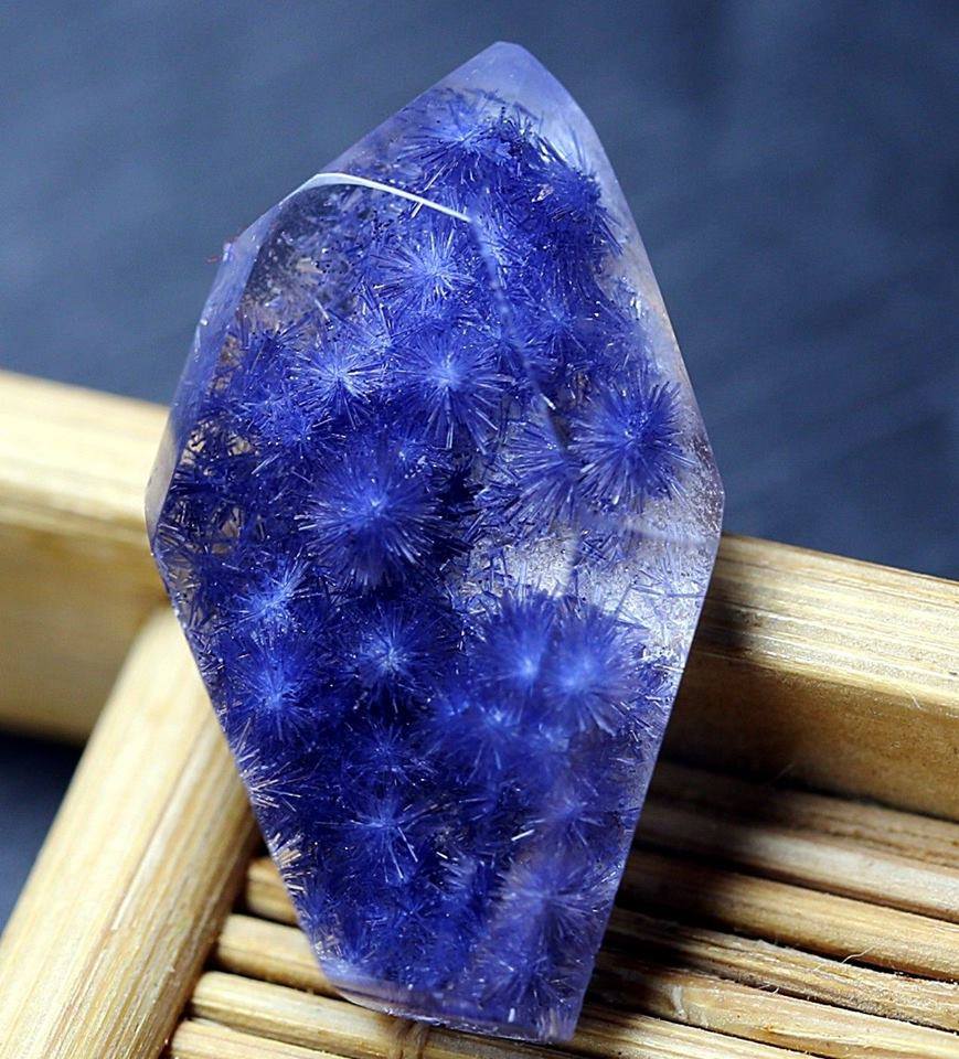 GeologyTime's tweet photo. Rare Natural Blue Dumortierite Crystals Inside Quartz Crystal
Photo: @NaturalCrystal2016

#minerals #crystals https://t.co/CIMAoeq2EJ
