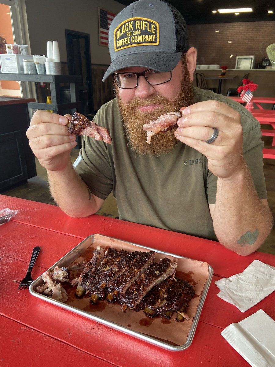 Station House BBQ in Tampa, FL has some of the best ribs in the entire South. <a href="/beardlivsmatter/">Bass Panda 🐶🔴⚫️</a>