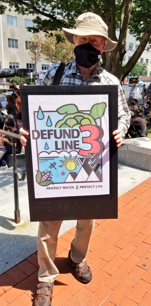 IPLdmv's tweet image. Faith voices @SistersofMercy @RRC_edu @UUClimateAction @rabbiariana @weareavodah speaking out @POTUS in DC today in solidarity with Indigenous water protectors to #StopLine3 oil pipeline. We speak out for sacred waters we share. #Allarecalled