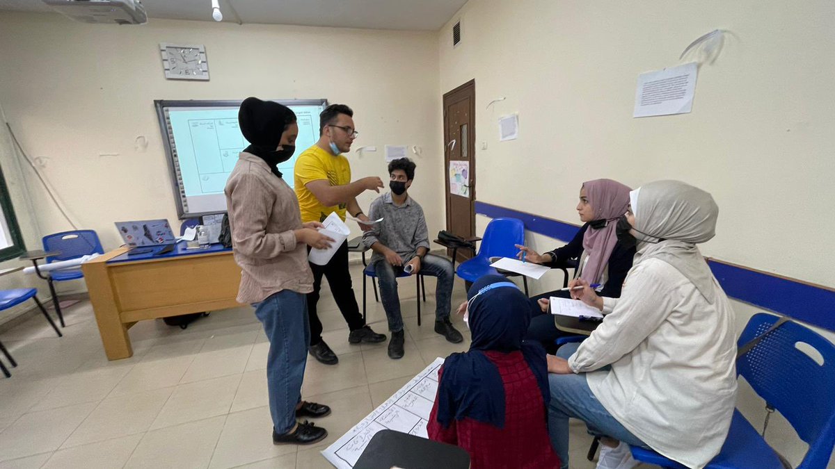 FutureEng10's tweet photo. تعرفنا اليوم مع الرائع بدر الزهارنة أن نموذج العمل يتكون من 9 عناصر، تجتمع فيها جميع مكونات الأعمال التجارية معًا، سواءً المتعلقة بالمنتج أو الهيكل أو الأمور المالية. يؤدي هذا الجمع إلى إمكانية التأكد من ملاءمة كل جزء مع بقية الأجزاء، وبالتالي ضمان النجاح على جميع المستويات. https://t.co/m3u0chVYAA