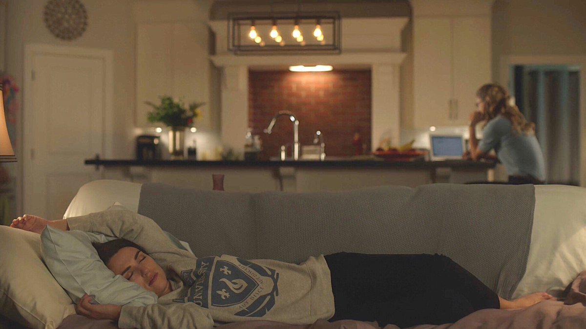 beautyghost97's tweet photo. There's something really domestic about this shot/frame. 

Supercorp endgame 💕 https://t.co/7ymyXvje47