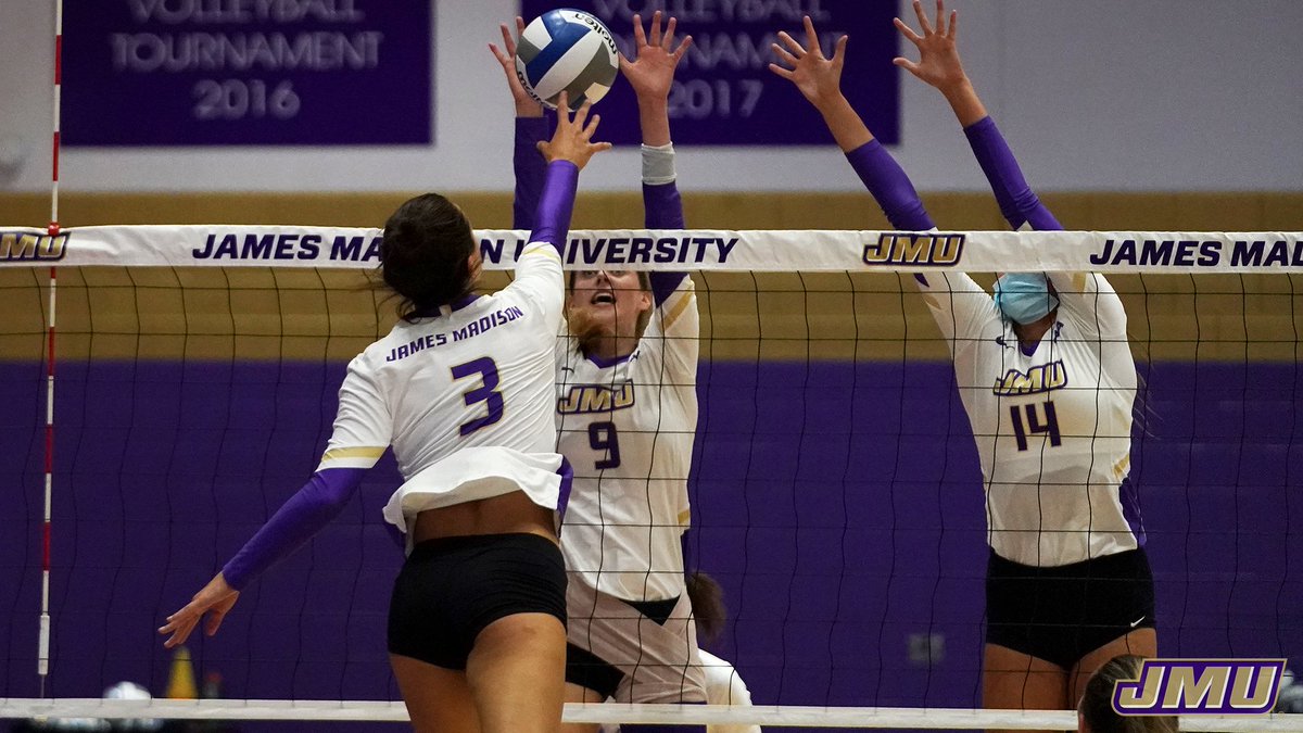 JMUVolleyball's tweet photo. The Dukes got their legs under them with some intrasquad action last night!

Make sure you catch the full photo gallery!

📸 ➡️ https://t.co/u3by2xHOl7

#GoDukes https://t.co/eY6v5tG0tg