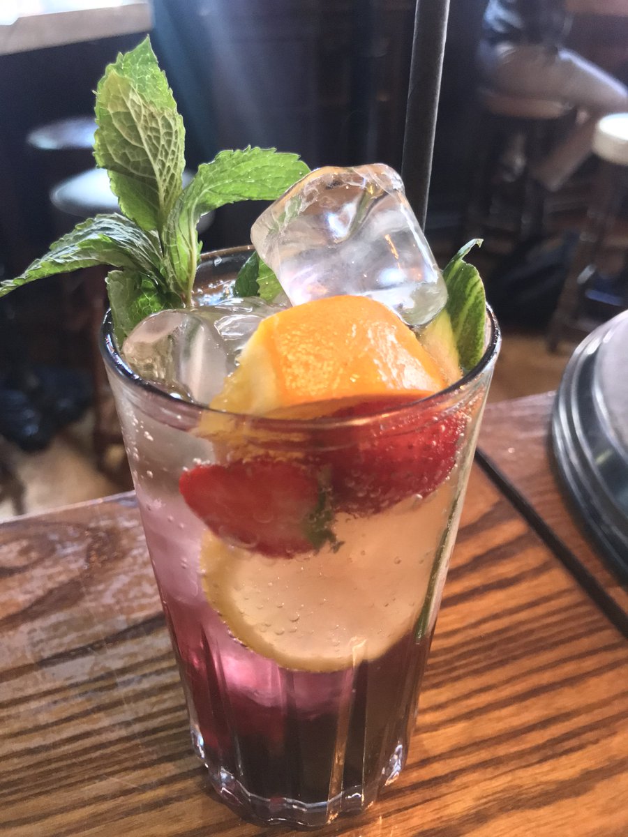 SouthwarkTavern's tweet photo. Tell me a better duo than Pimms and Lemonade…… I’ll wait 

#pub #bar #food #drinks #cocktails #drink #craftbeer #restaurant #music #instagood #party #cocktail #wine #nightlife #friends #love #photooftheday #beers #rock#instafood #yummy #foodie #drinkup #beerstagram #club #bhfyp https://t.co/AkXh9LAc31