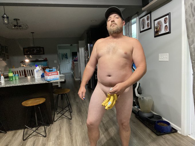 Who wants a banana #DadBod #biggulpcum #hotwife #sexydad https://t.co/Kq36xHq2aM<a href="/tag/dadbod"class="tags">#DadBod</a><a href="/tag/biggulpcum"class="tags">#biggulpcum</a><a href="/tag/hotwife"class="tags">#hotwife</a><a href="/tag/sexydad"class="tags"><span>#sexydad</span></a>