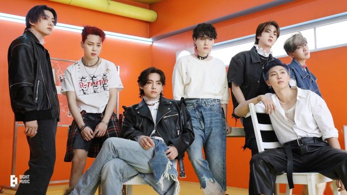 centralepiphany's tweet image. 📰 23.08.21

"Butter" permanece em #1 na parada Digital song sales chart dessa semana com 12 semanas em #1.👑

Butter se torna a primeira música de 2021 a passar 12 semanas em #1 na Billboard Digital song sales chart.

#BTS | @BTS_twt

cr: BTSChartDaillyx