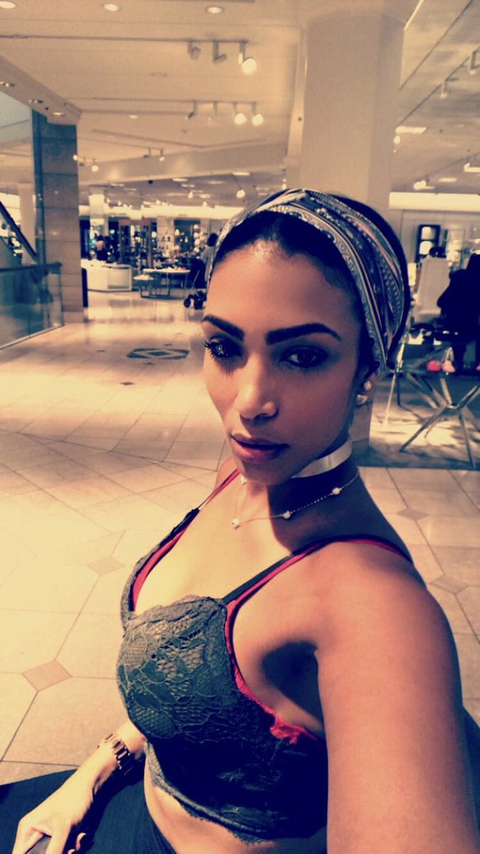 ladysnapz's tweet photo. @ProjectCasting HEY YAโL JUST PASSING BY SPREADING #LOVE #PEACE & #CHICKENGREASE LET YOUR NETWORK BE YOUR NETSWORTH ๐ค๐๐๐ฝ๐ค๐ฝ๐๐ฅฐ๐๐ป #LADYSNAPZ #MODEL #ACTRESS #BRANDAMBASSADOR #EVENTPLANNER #MIXOLOGIST #CRITICALTHINKER #GOALGETTER #MOMTREPRENEUR #GODFIRST https://t.co/FGzWcFmcMU