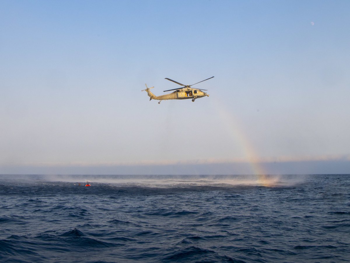 Maintaining #NavyReadiness So Others May Live

#USNavy Sailors assigned to Helicopter Sea Combat Squadron (HSC) 23 conduct search and rescue training operations with an MH-60S Sea Hawk. #HSC23 is embarked aboard expeditionary sea base #USSMiguelKeith (ESB 5).

#SoOthersMayLive