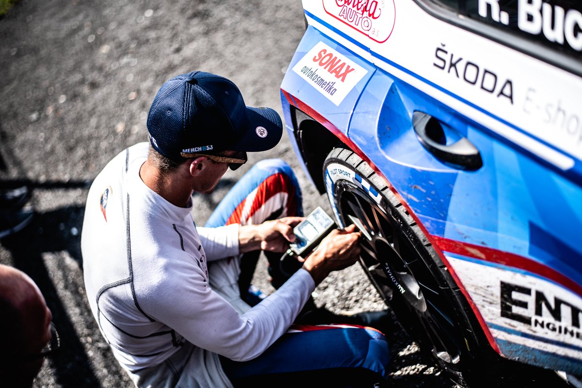 FilipMaresRally's tweet photo. Na kolik to foukáte vy?🤔 #EntryEngineering #MichelinPilotSport #Alukomax #Merch53 https://t.co/kbERxmmCXz