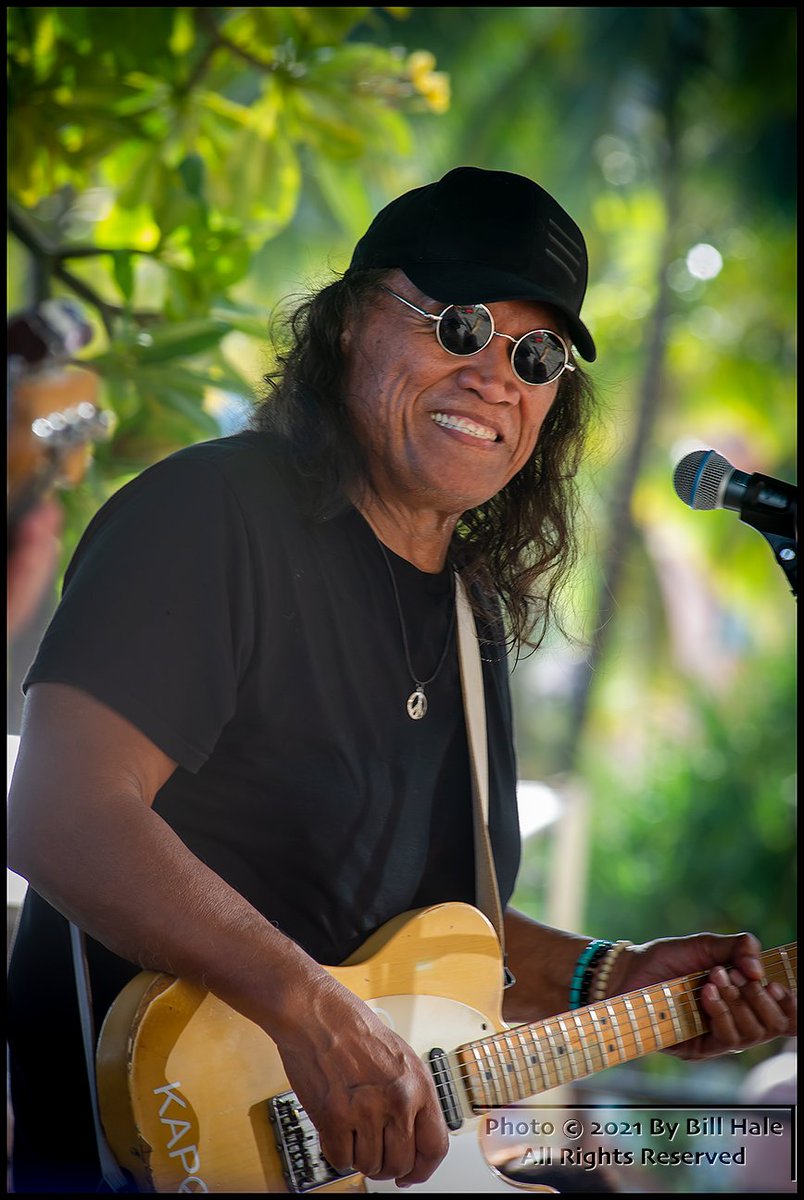 PhotoByBillHale's tweet photo. Dukes on Sunday
It's been way too long since I got to hang out with Henry Kapono!
I have shooting Kapono for about 20 years n most of my pix are from Dukes on Sunday
Ty Boss and Have a beautiful Hawaiian Day Aloha
#hernykapono #dukesonsunday #dukeswaikiki #PBBH #photosbybillhale https://t.co/mU2As57olJ