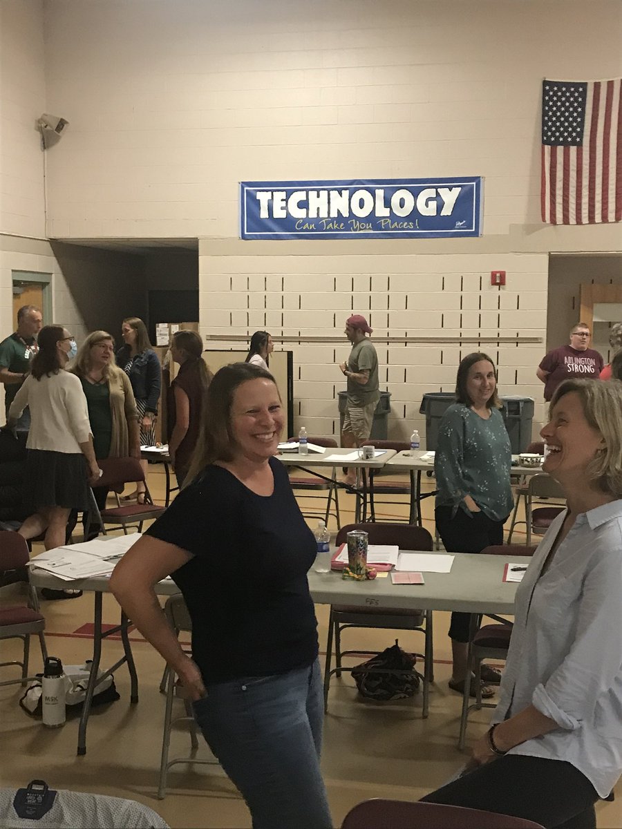 ArlingtonVT_PR's tweet photo. Conscious Discipline was the focus of Fisher's first professional learning session of the year with presenter Kim Hughes. #consciousdicipline #fisherfamily #welcomeback @ConsciousD @Fisher_ASD https://t.co/h3qsdJj42y