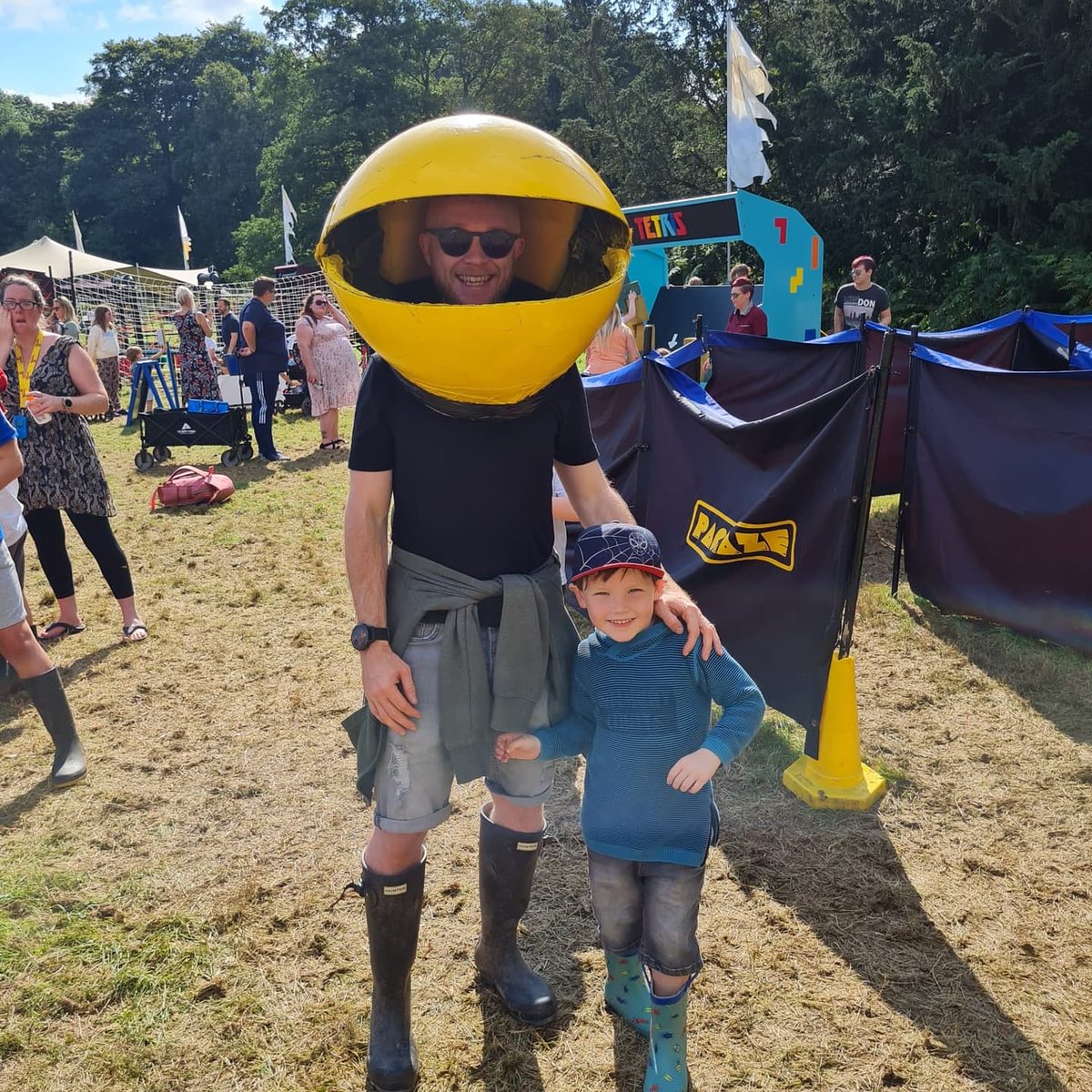 168Runner's tweet photo. Got to be Pac-Man and went for a ride in a Monster Truck today. Pretty good Monday! @jen__mcgrath #geronimofest #geronimofestival https://t.co/BdMfp2HUlG