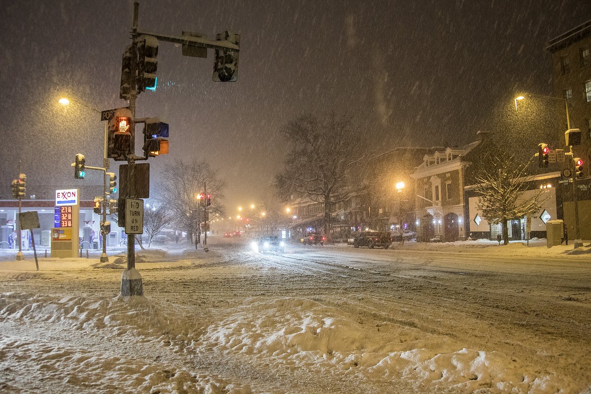 capitalweather's tweet photo. We've reached 91 so far today in DC. It's the 40th day at or above 90 this year. 

That's the average for the entire summer, and there's more to come, so here's some snow. https://t.co/M0HtOw76Cs