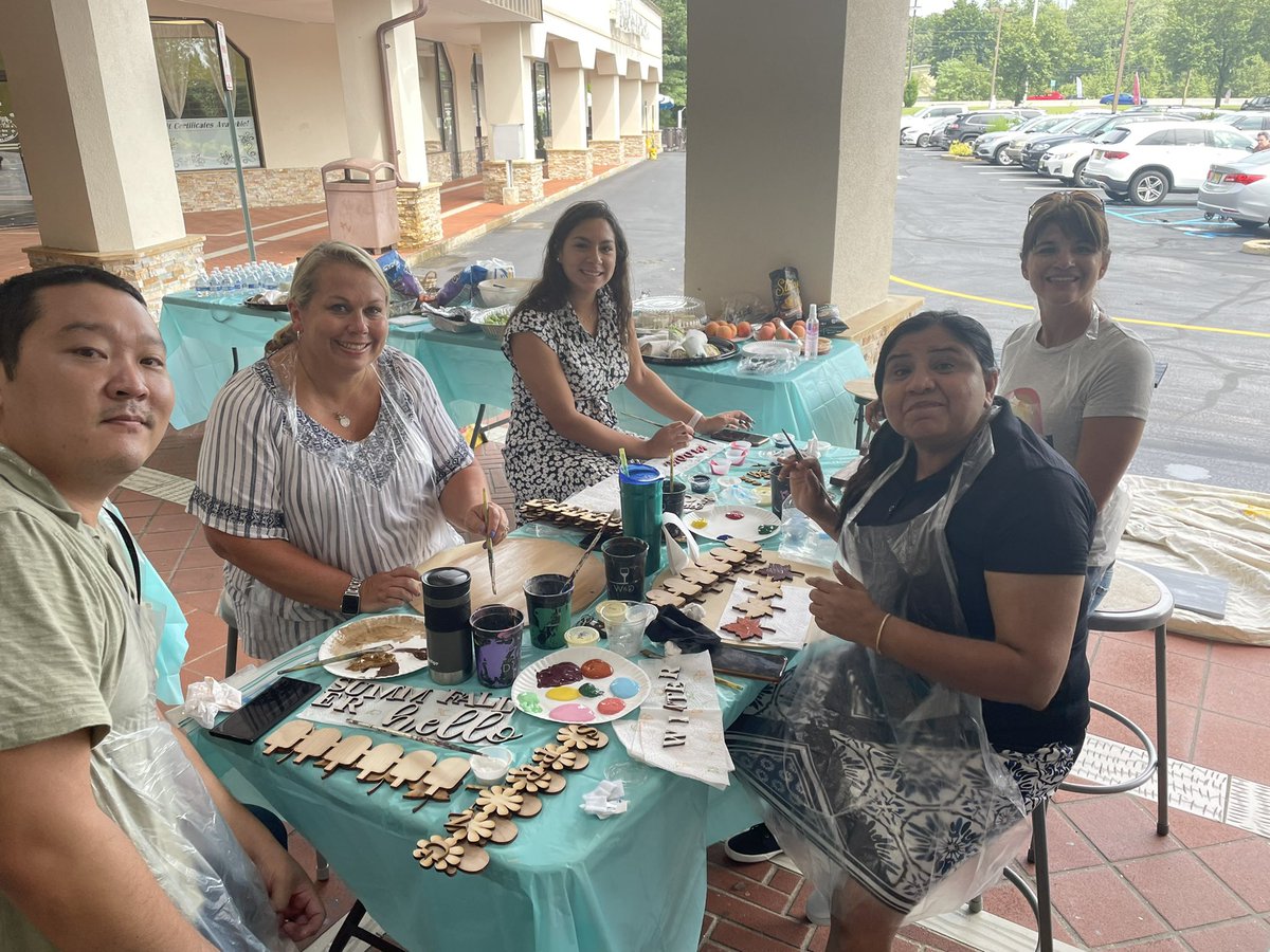robyn_klim's tweet photo. Ed Services Retreat in full swing! #SEL4Educators @Wine&Design,Howell https://t.co/srKriShZGm