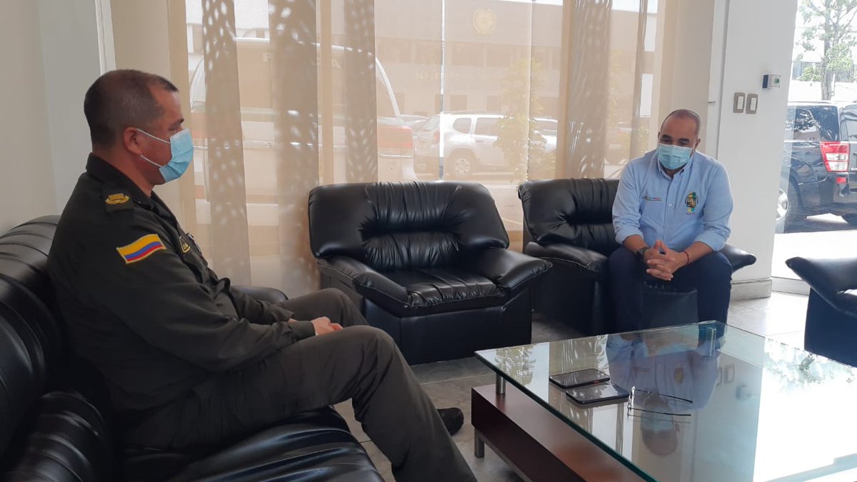 Dialogamos con el doctor Gustavo León Zapata Barrientos, alcalde de #SanPedrodelosMilagros, para articular esfuerzos en pro de la convivencia y seguridad ciudadana. <a href="/AlcaldiaSP/">Alcaldia Municipal San Pedro de los Milagros</a>
 #ConstruyendoSeguridad