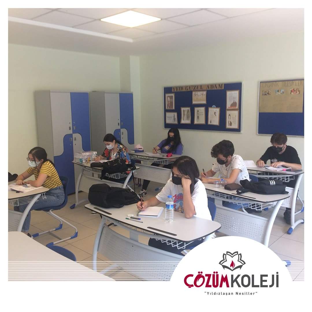 Şampiyonların Koleji YKS denemelerine başladı! 

Fen Lisesi 12.sınıf öğrencilerimiz ile yüz yüze eğitim sürecine hız kesmeden devam ediyoruz. Bu hafta öğrencilerimiz için YKS deneme sınavı gerçekleştirdik.
  
#HamidiyeÇözümKoleji
#YKS2022
#ŞampiyonlarınOkulu