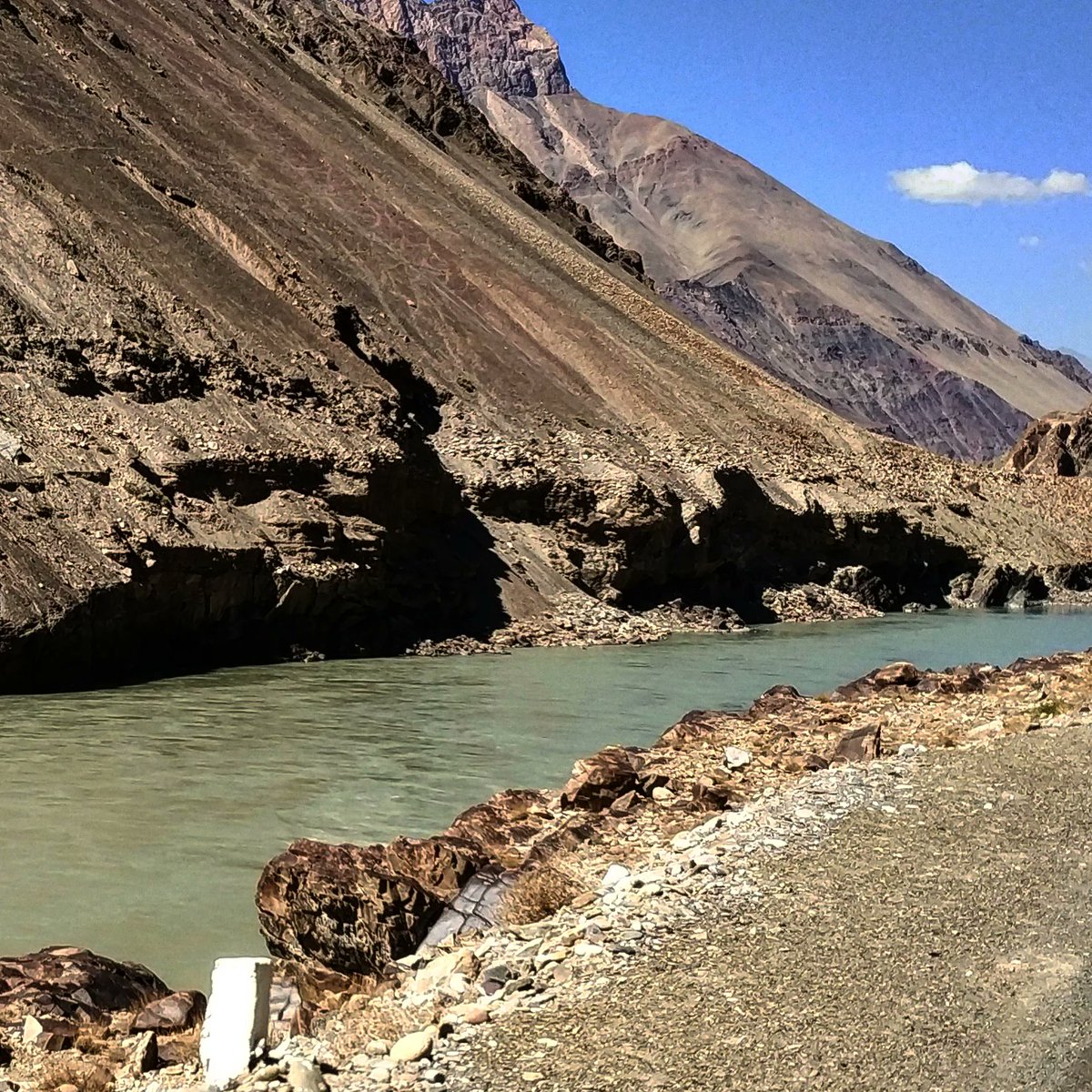 Water never meant life.

#Desert #Water #Mountains #Rivers #Stone #Rock #Beauty #Travel #Life #Leh #Kargil #Ladakh #KashmirTrails #Tourism #WorldTourism #WorldEnvironmentDay #SaveTourism #MiPhotograpy #MiMix #Xiaomi