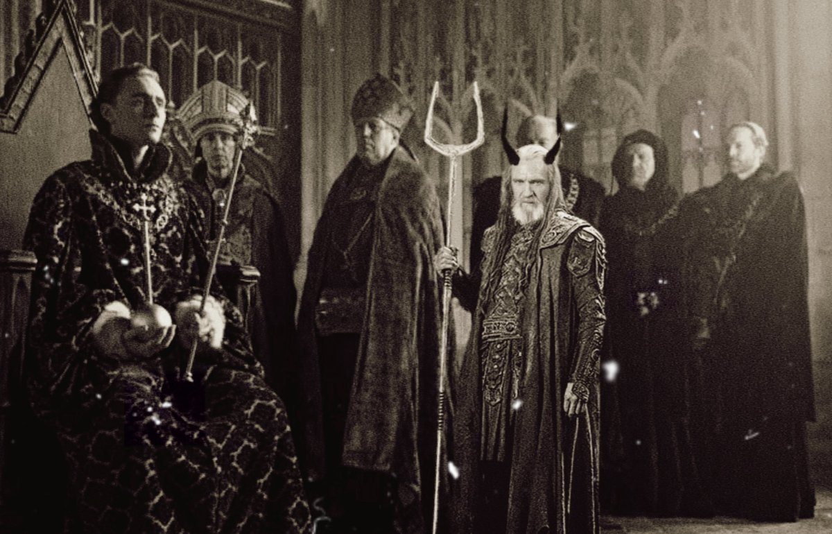 Kral Railan'ın tahta geçişinin Senei Devriyesinde.