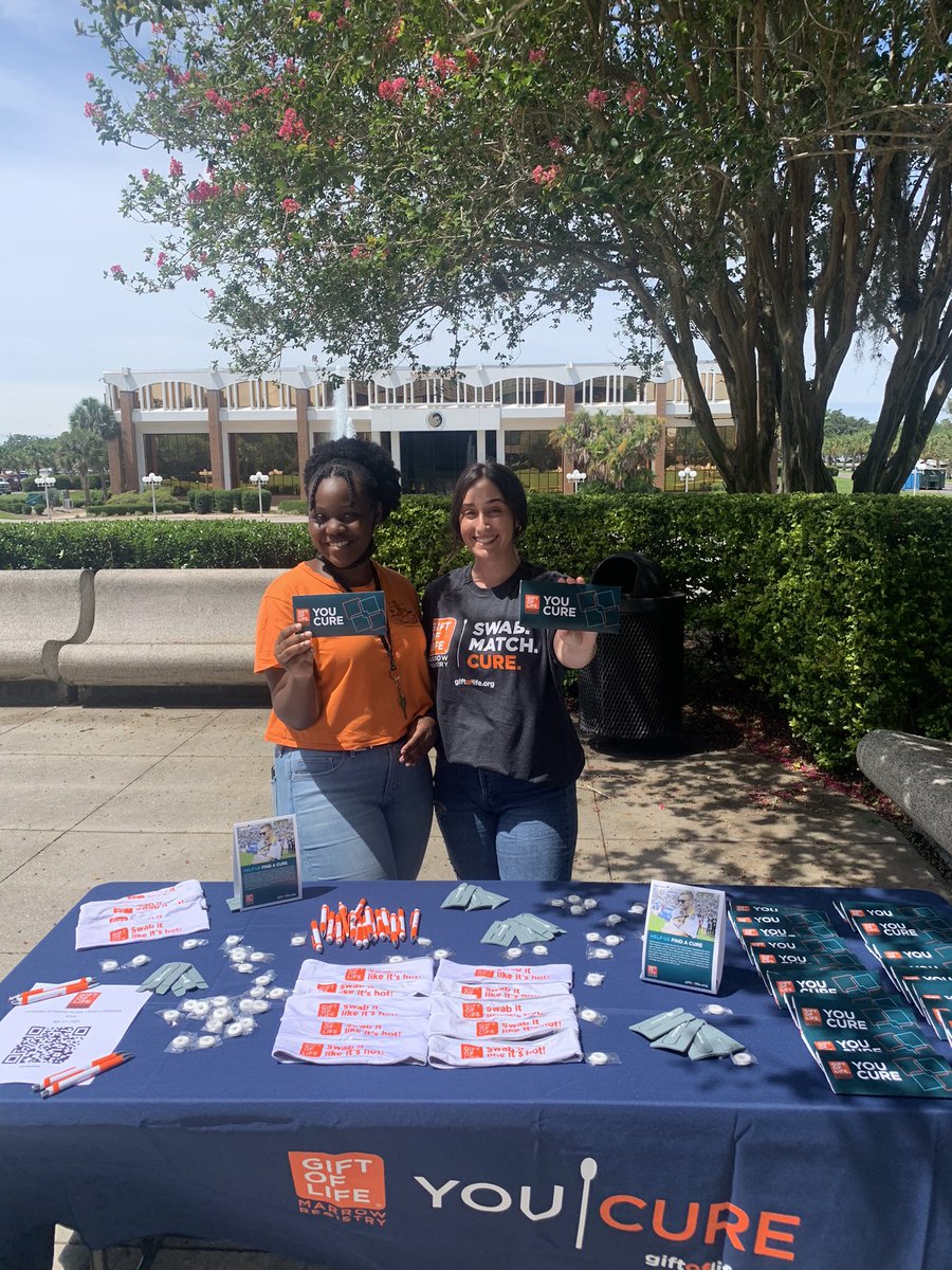 golrecruitment's tweet photo. @GiftofLife Campus Ambassadors are out & about on campuses nationwide recruiting new donors to the marrow and stem cell registry. Our @UCF interns were spotted outside the library @UCFCartwright @UCF_Knightro @UCF_Nursing @UCFKnightNews #swab2save #bestcheeks #bestcheeksoncampus https://t.co/TsWkD9FfPc