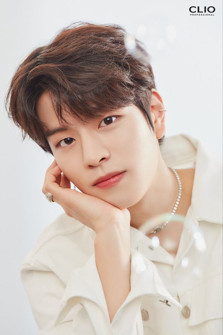 seunjinthinker's tweet image. hi! this is an account dedicated to our vocalists #진 from @BTS_twt and #승민 from @Stray_Kids, please rt for spread ✨
hope you like it♡