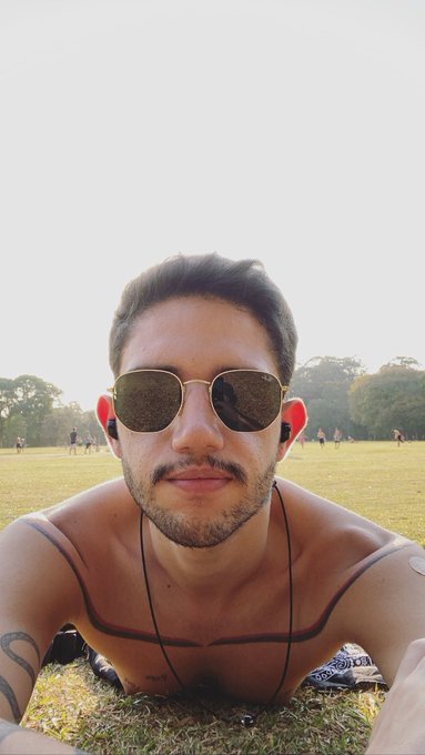 Watch Tavinho's leaked NSFW photo on TwXstars