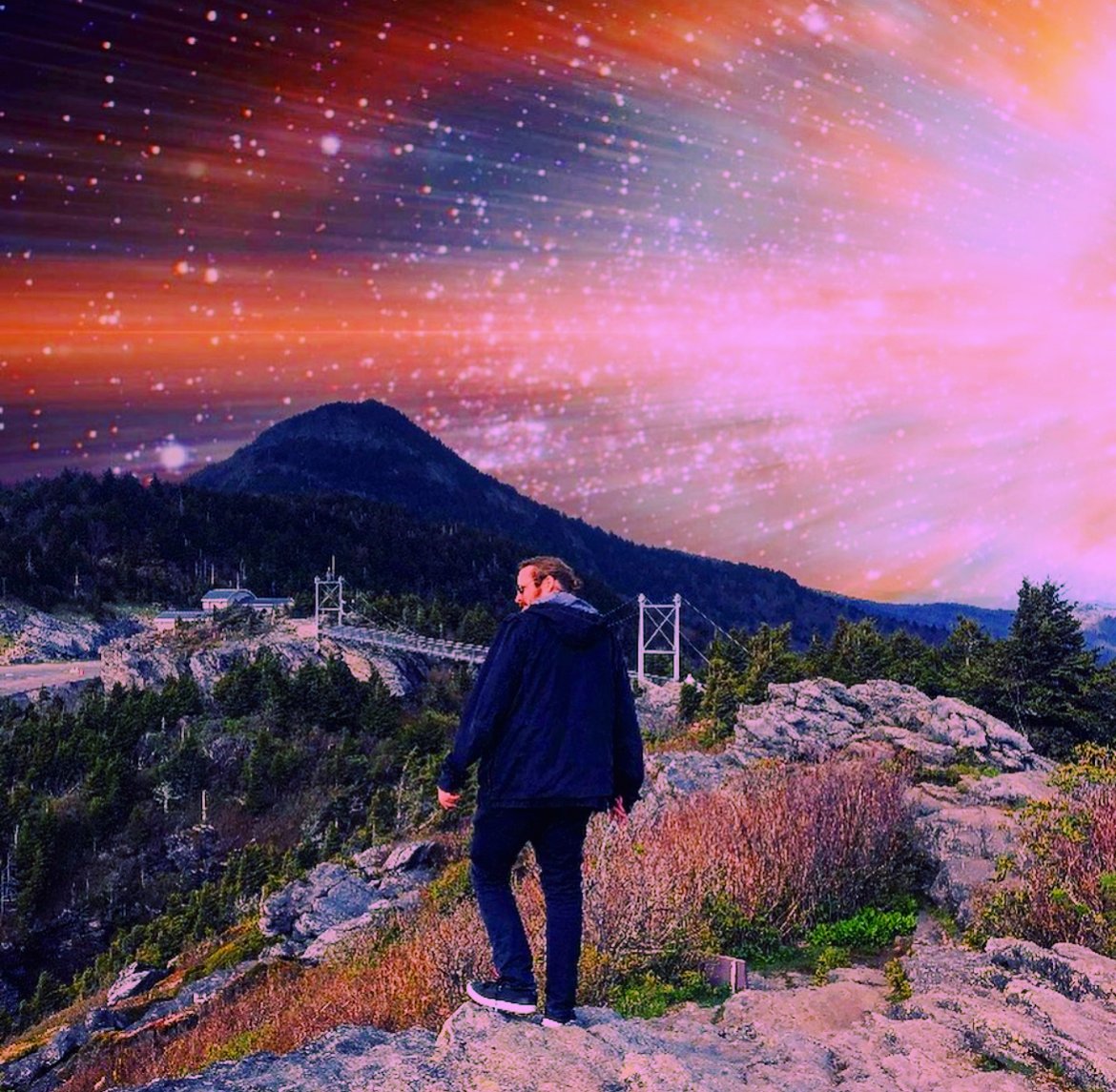 starcrashsf's tweet photo. ✨Star Crash Spotlight✨ on indie electronic solo artist Jonah Sun (@jonahofthesun) - Read the full post &amp; get ready to feel all the feels at his set this Thursday, Aug 26 at @dnalounge ⛅️☀️🌤
https://t.co/zRp3oEeBI2 https://t.co/GkFRtvQqUH