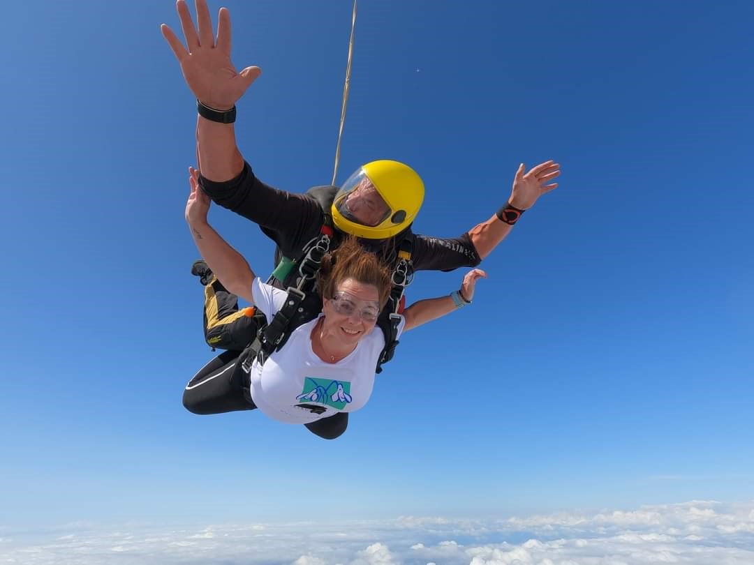 StRichardsHosp's tweet photo. We're over the moon @crowk1004 got to finally take the jump and take part in our summer skydive yesterday! 🪂

Thank you so much for taking on this incredible challenge to raise funds for our hospice care 💙 #WorcestershireHour https://t.co/zpu82Hlrbi